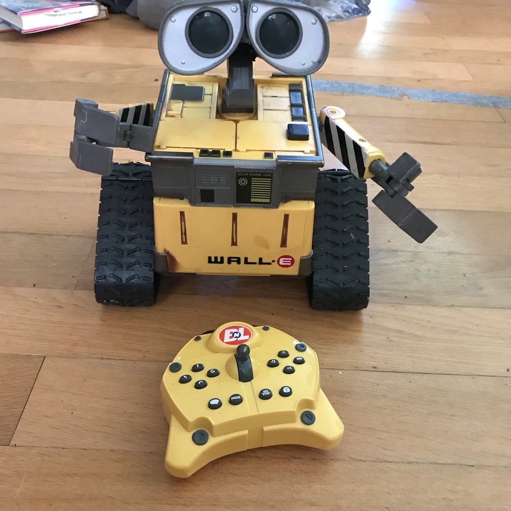 Disney Pixar wall-e remote control robot